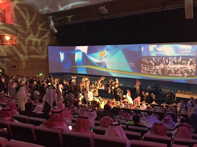 ® بعض من اخر اخبار ونشاطات مدراء فروعنا ومندوبين واعضاء المنظمة المعتمدين حول العالم ® مندوبنا في السعودية – الشرقية – الفنان والرسام المبدع / عبدالعظيم الضامن يوم جميل في افتتاح ملتقى السفر والسياحة السعودية  الرياض